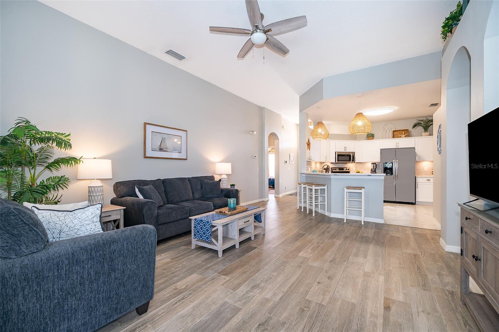 Image 9 of 26 For 428 Orista Drive