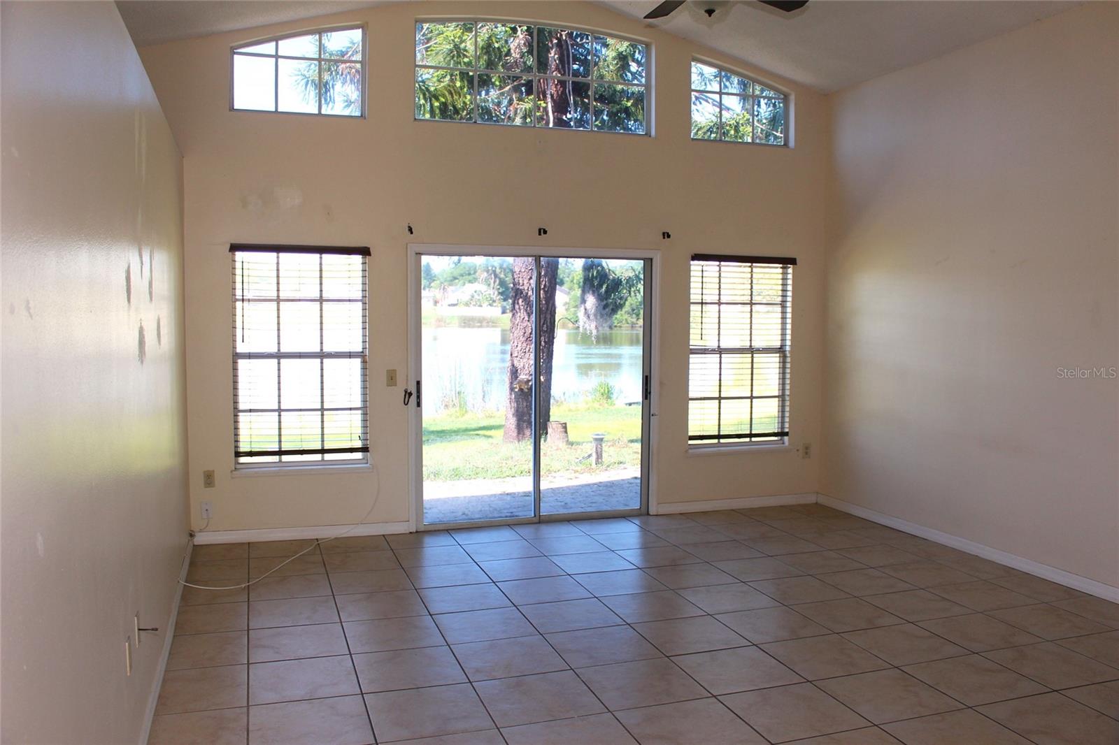 Image 3 of 17 For 3036 Dellcrest Place