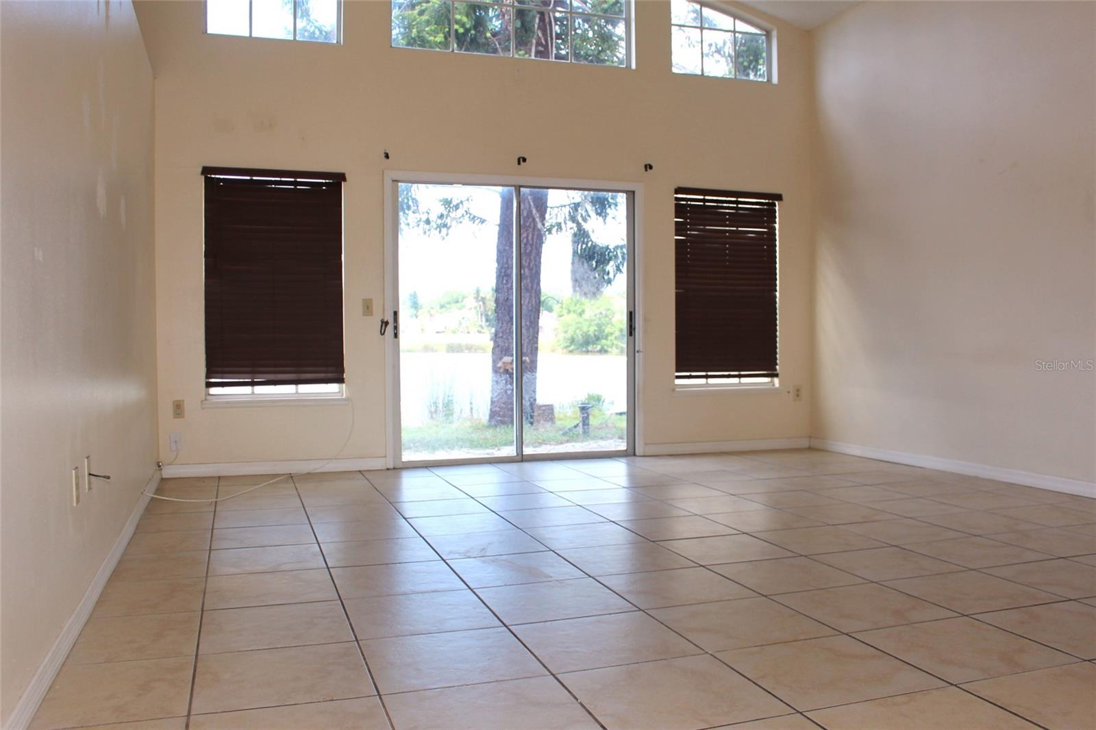 Image 4 of 17 For 3036 Dellcrest Place