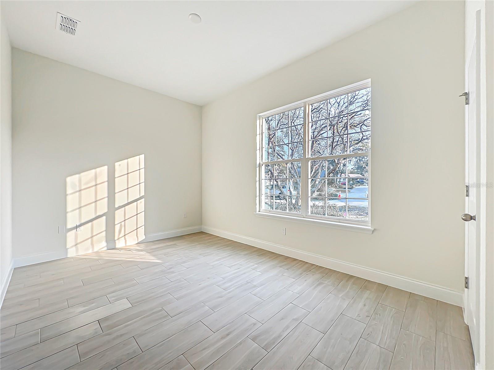 Image 17 of 20 For 341 Bahia Circle