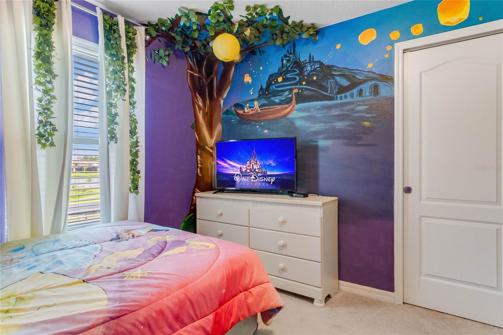 Image 13 of 51 For 8814 Geneve Court