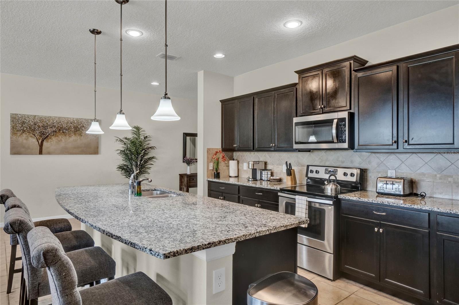 Image 34 of 51 For 8814 Geneve Court