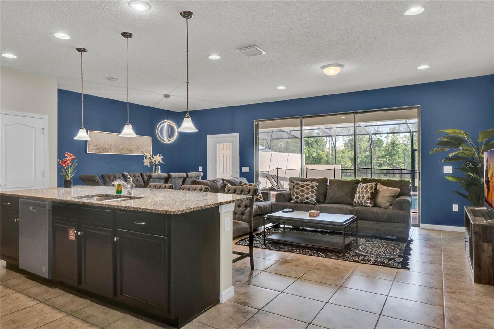 Image 38 of 51 For 8814 Geneve Court