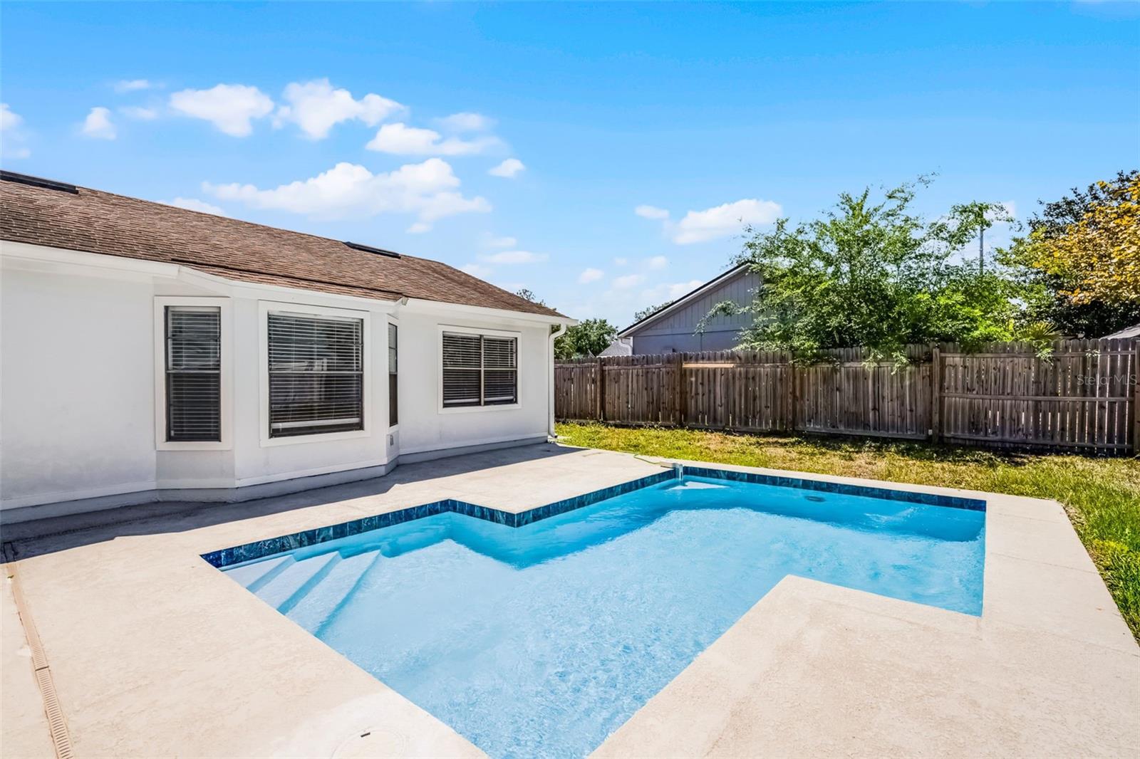 Image 26 of 33 For 996 Big Oaks Drive