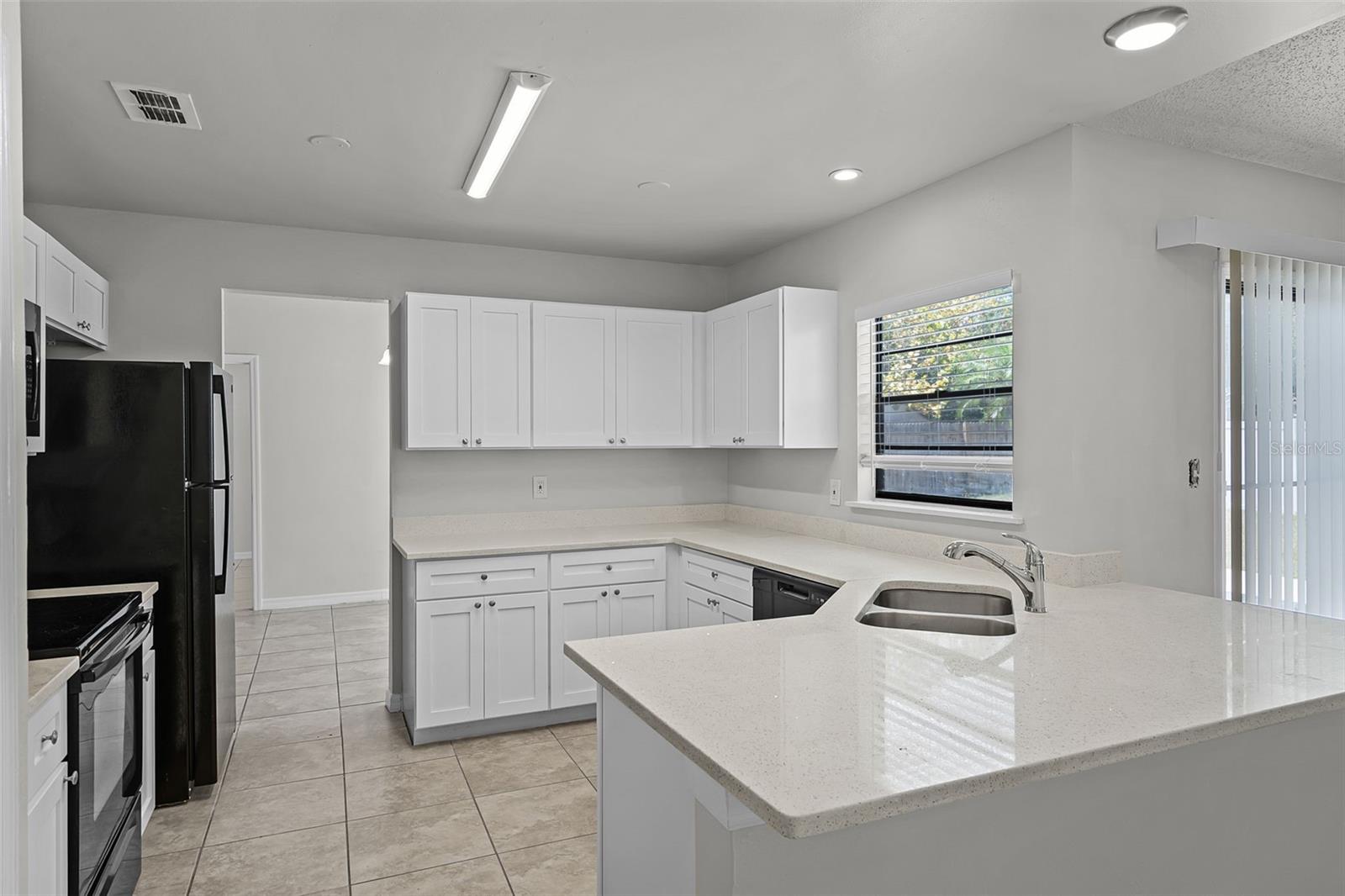 Image 9 of 33 For 996 Big Oaks Drive