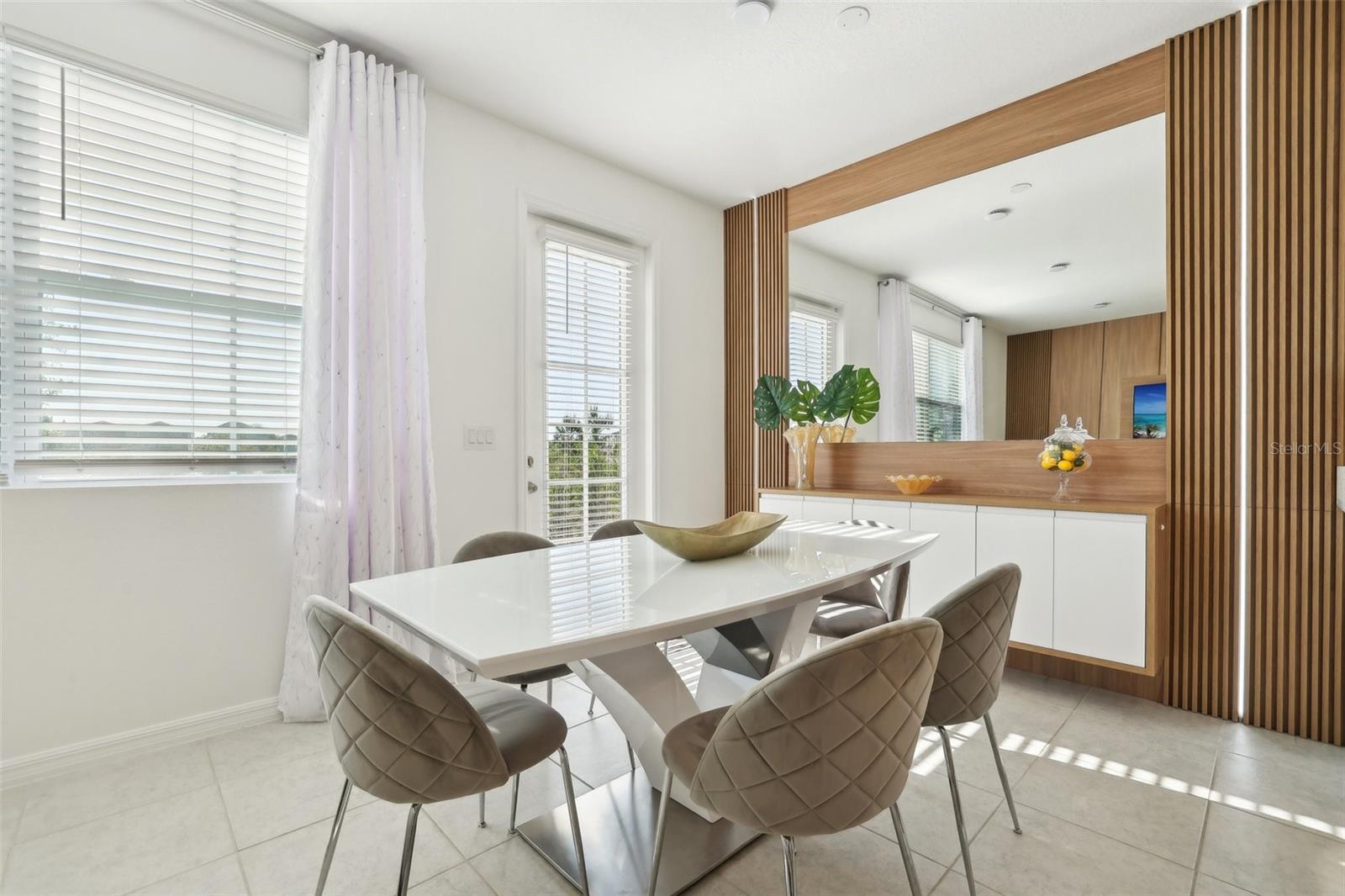 Image 11 of 54 For 646 Longboat Drive
