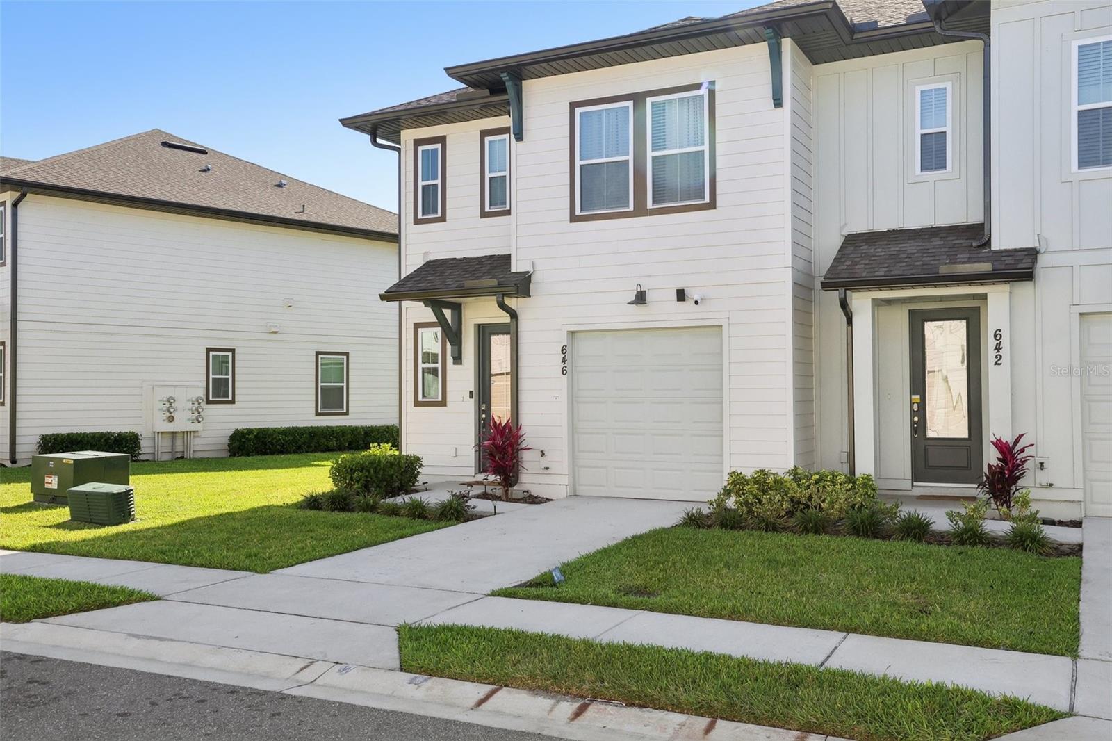 Image 4 of 54 For 646 Longboat Drive