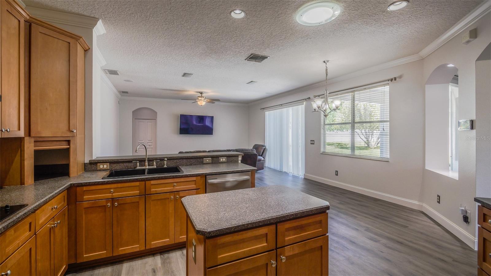 Image 14 of 62 For 2135 Cascades Cove Drive
