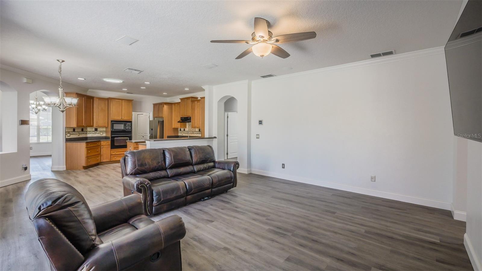 Image 16 of 62 For 2135 Cascades Cove Drive
