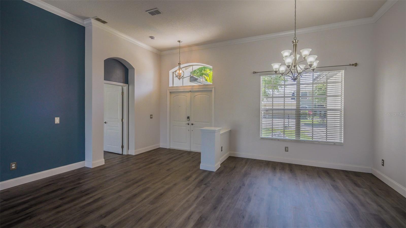Image 7 of 62 For 2135 Cascades Cove Drive