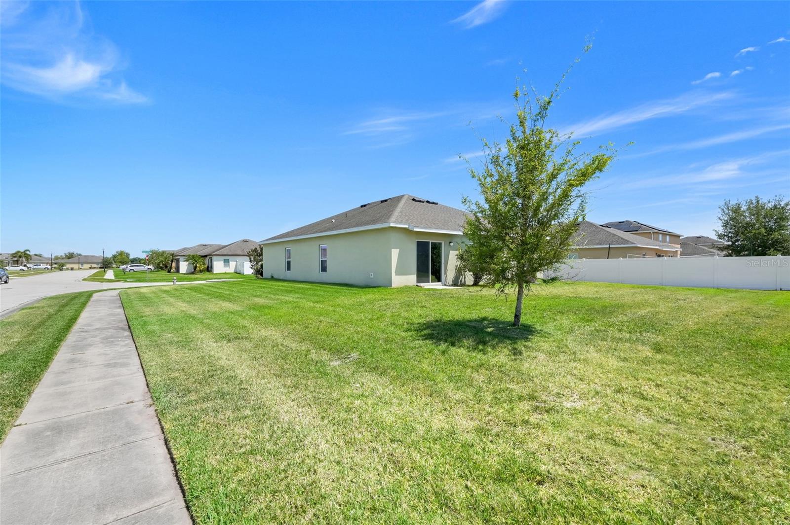 Image 4 of 32 For 3701 Brambly Avenue