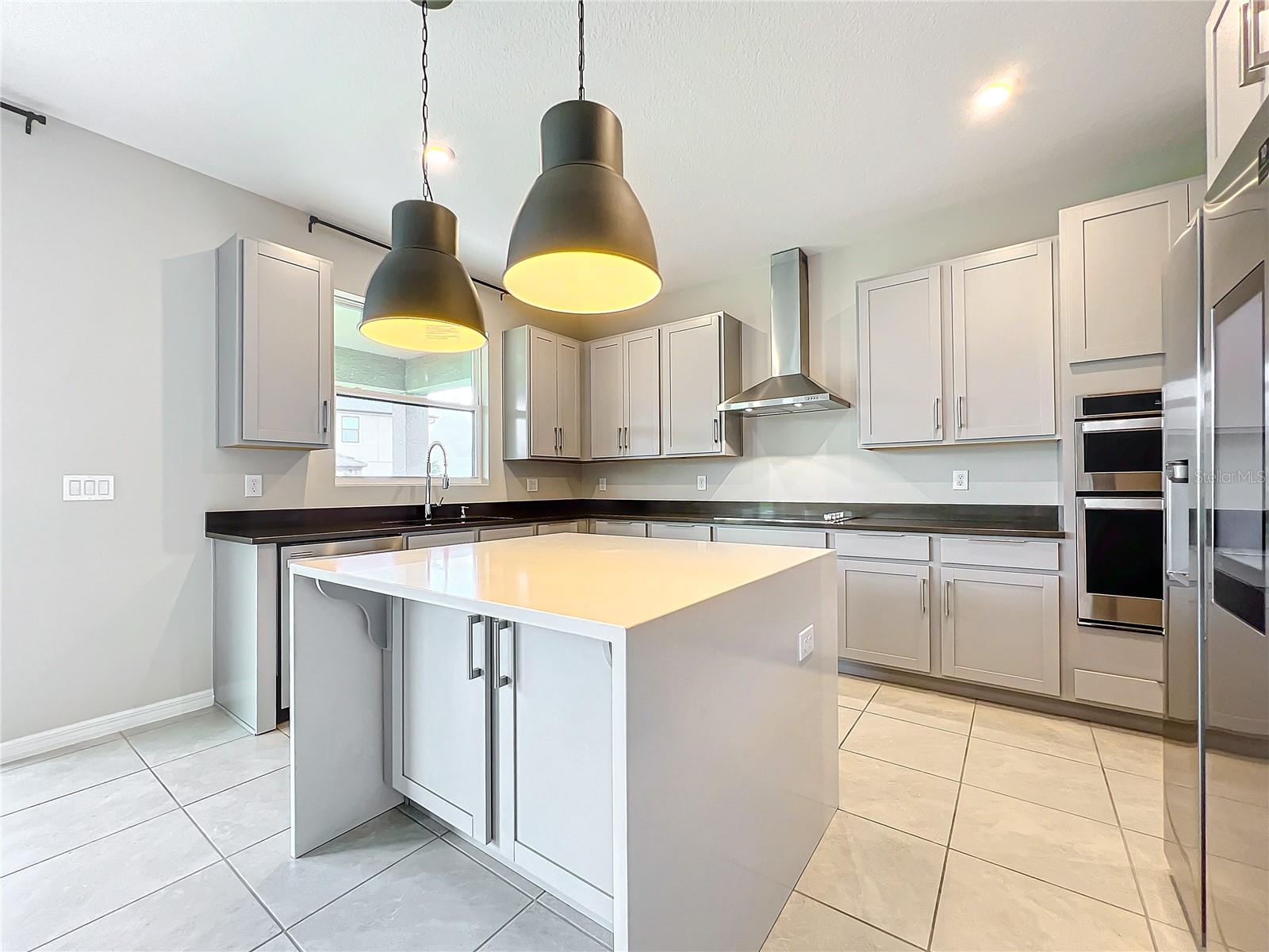 Image 8 of 40 For 2554 Empress Drive