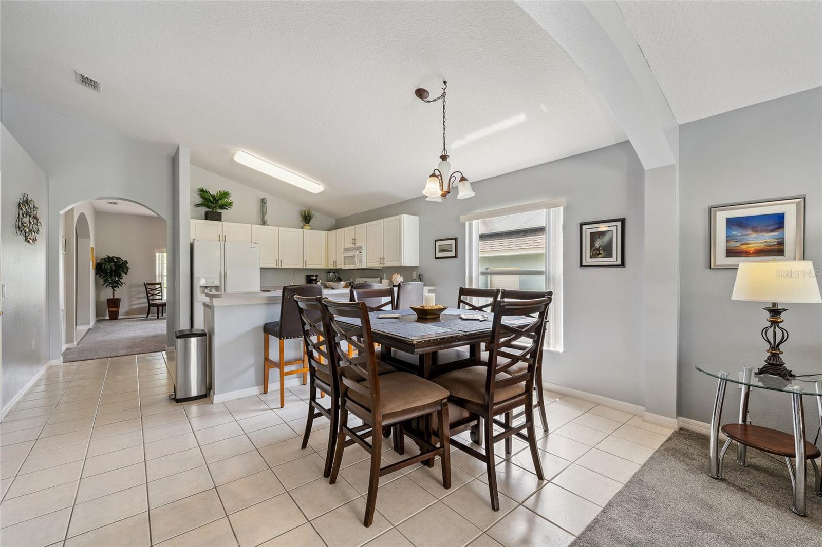 Image 10 of 33 For 609 Kensington Drive