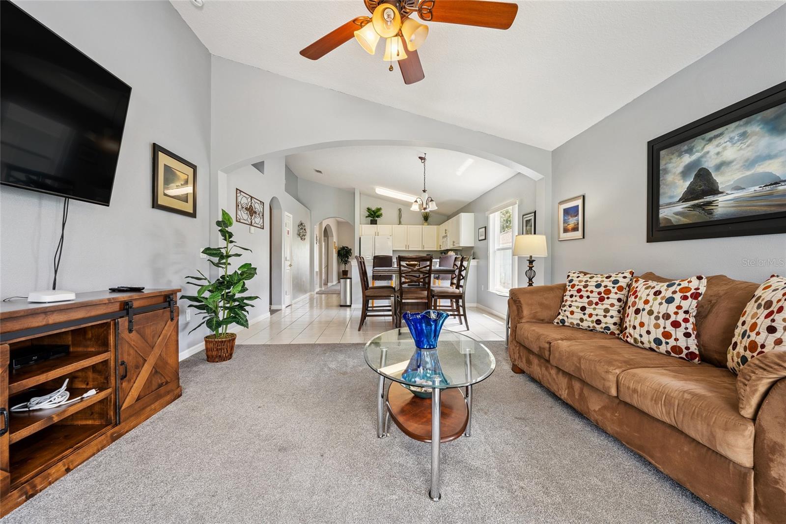 Image 12 of 33 For 609 Kensington Drive