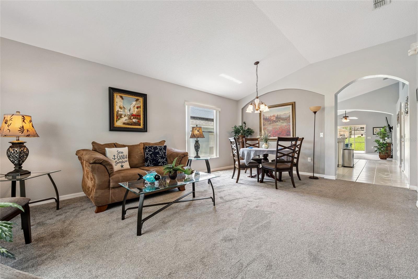Image 4 of 33 For 609 Kensington Drive