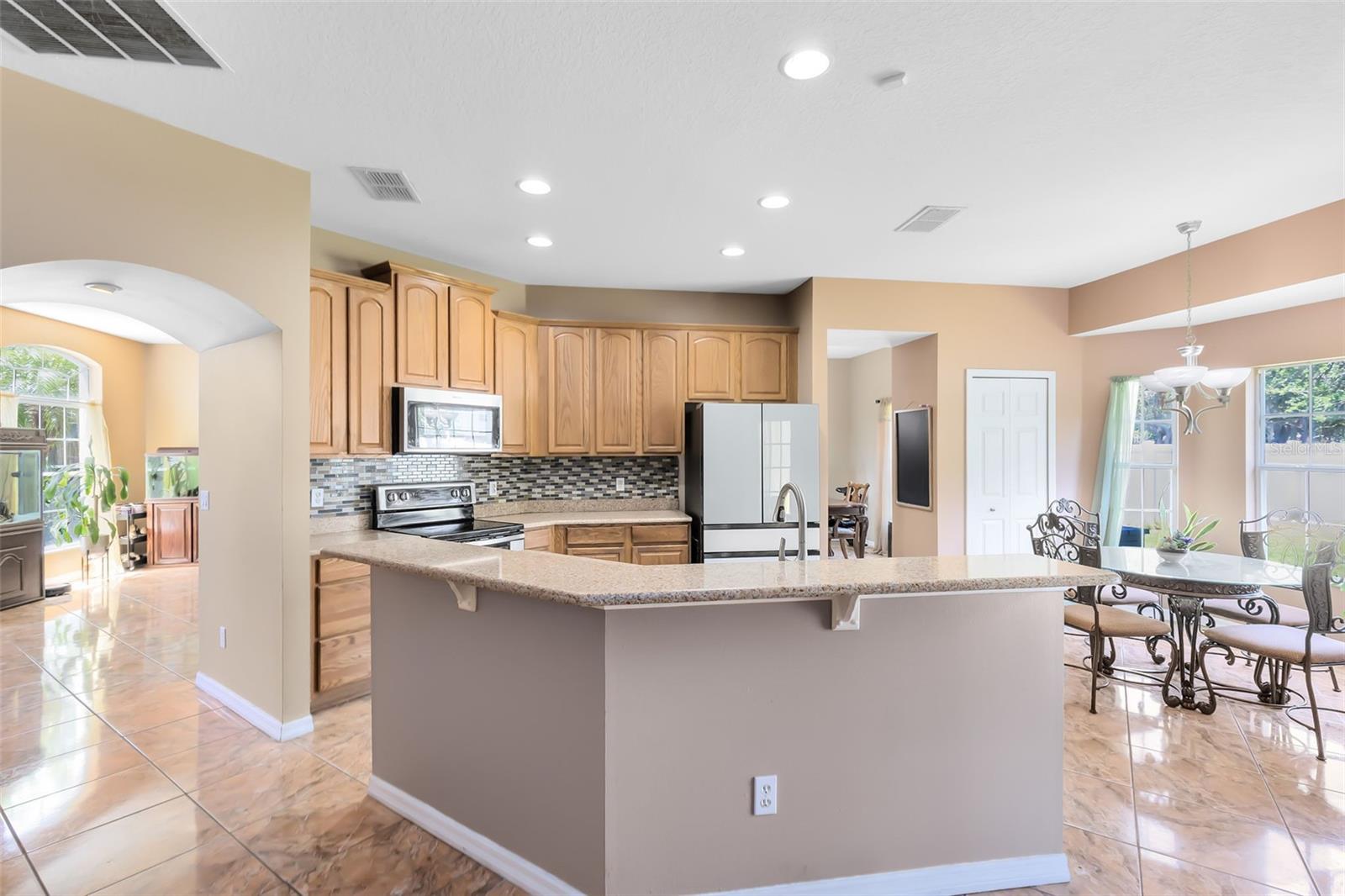 Image 10 of 35 For 18019 Falcon Green Court
