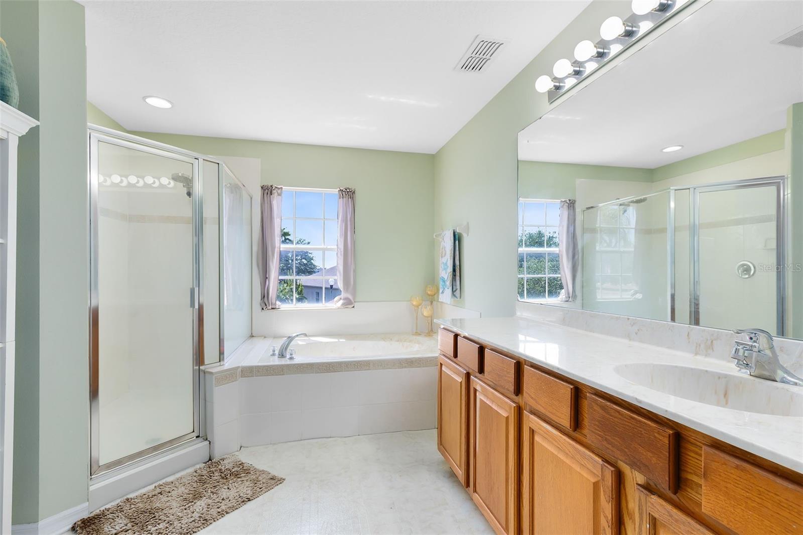 Image 20 of 35 For 18019 Falcon Green Court