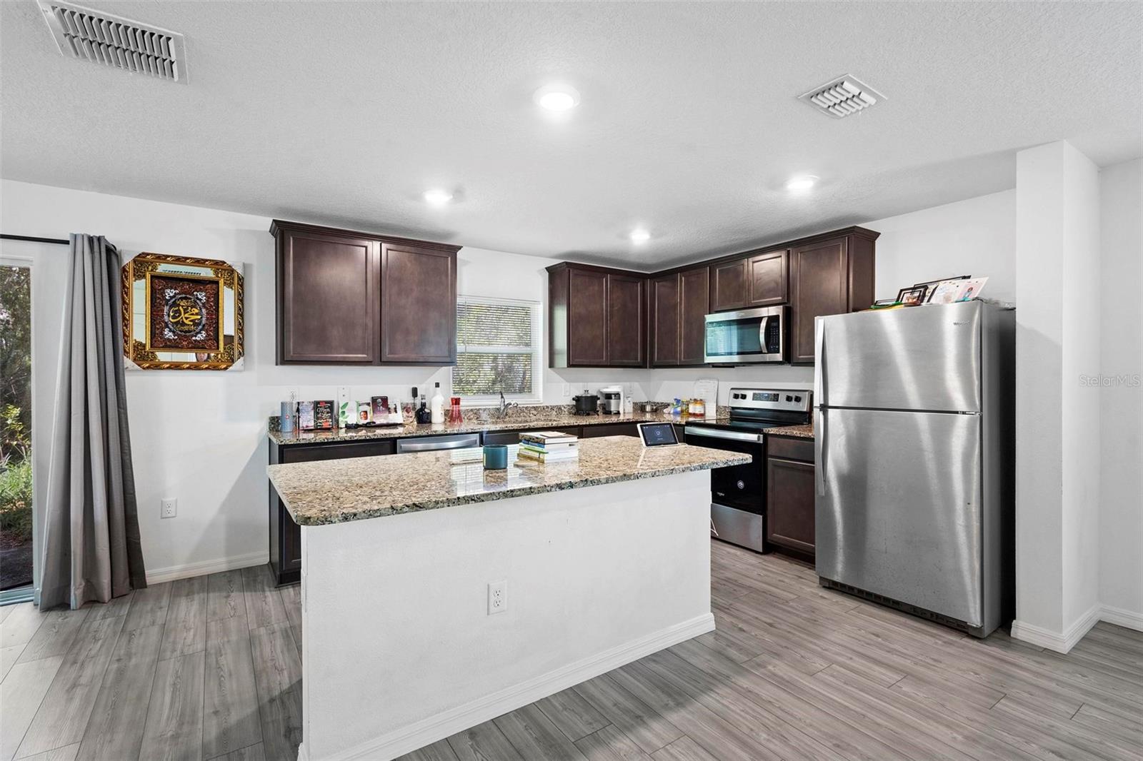 Image 10 of 35 For 938 Mansfield Road