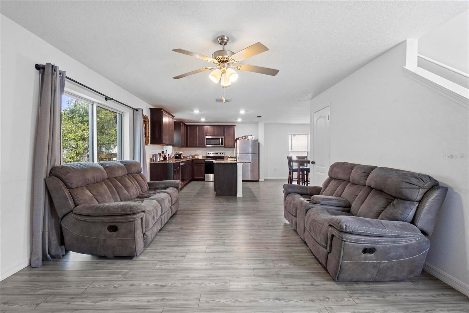 Image 4 of 35 For 938 Mansfield Road