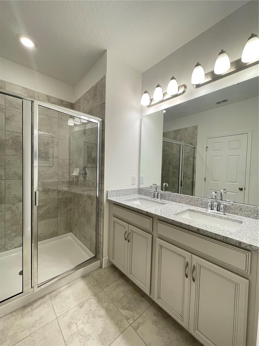 Image 18 of 23 For 1355 Merrydale Way