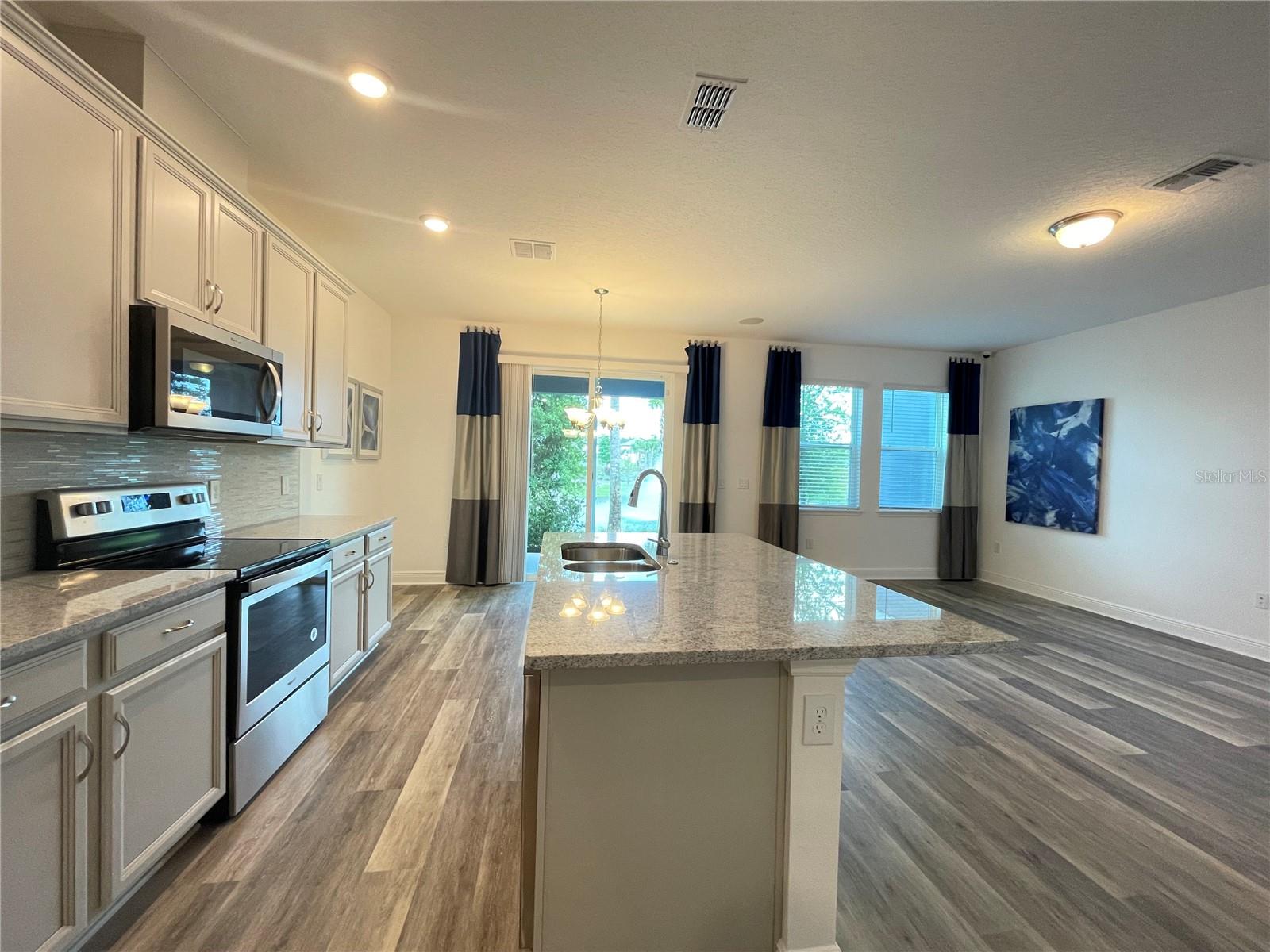 Image 4 of 23 For 1355 Merrydale Way