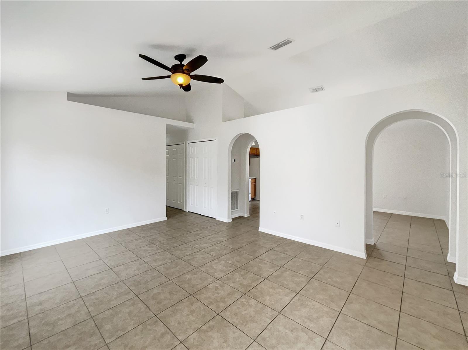 Image 12 of 22 For 923 Brenton Leaf Drive