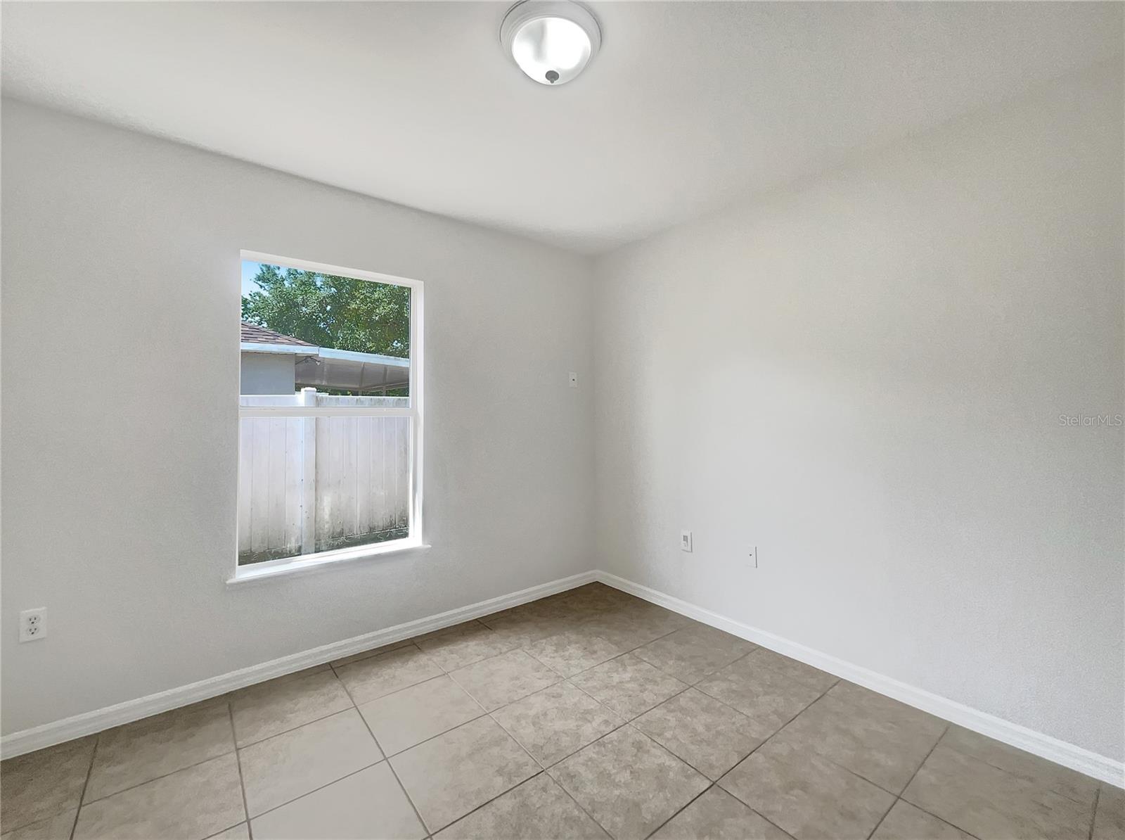 Image 15 of 22 For 923 Brenton Leaf Drive