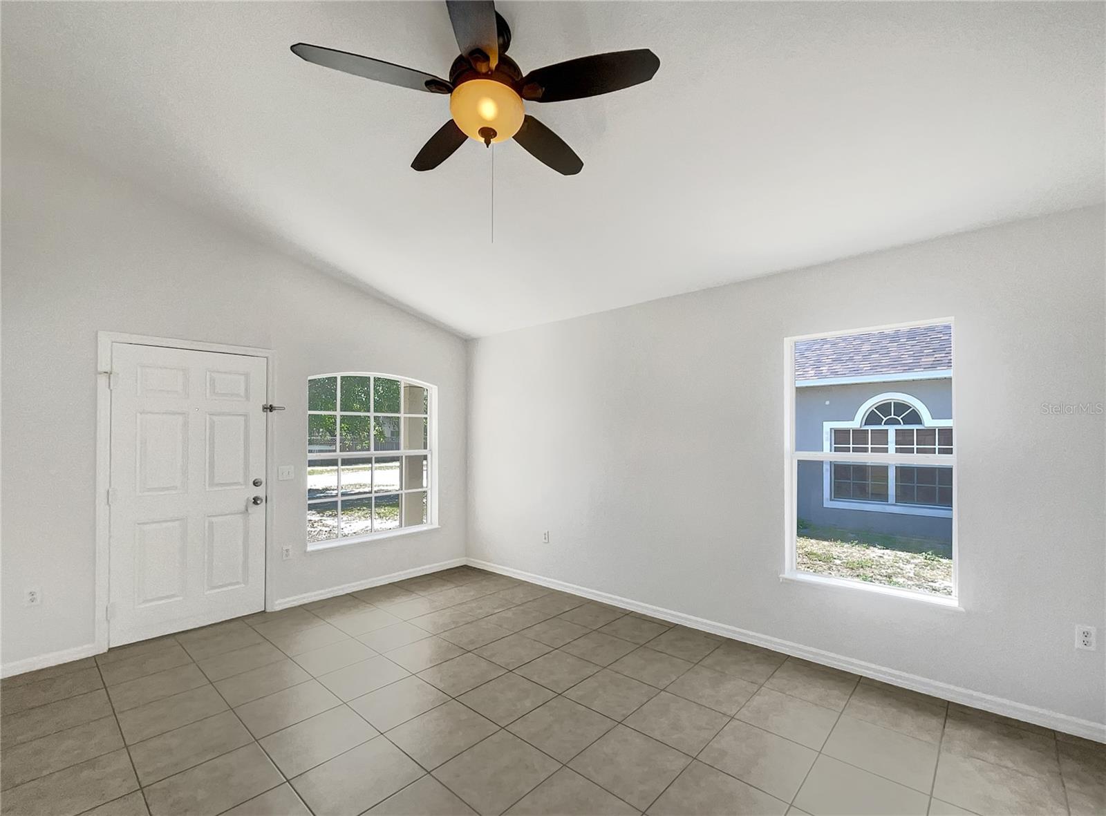 Image 3 of 22 For 923 Brenton Leaf Drive