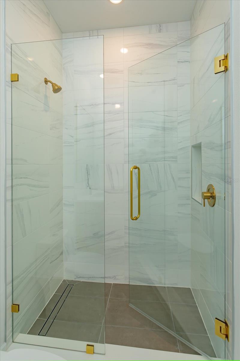 Image 34 of 57 For 16825 Bolsena Drive