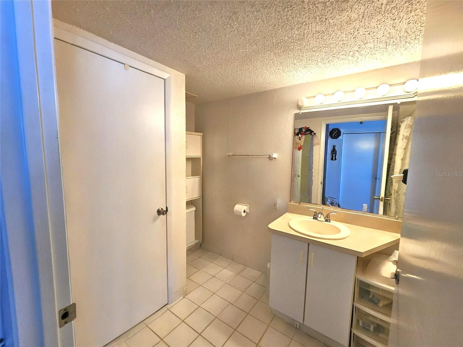 Image 26 of 38 For 935 Atlantic Avenue 602