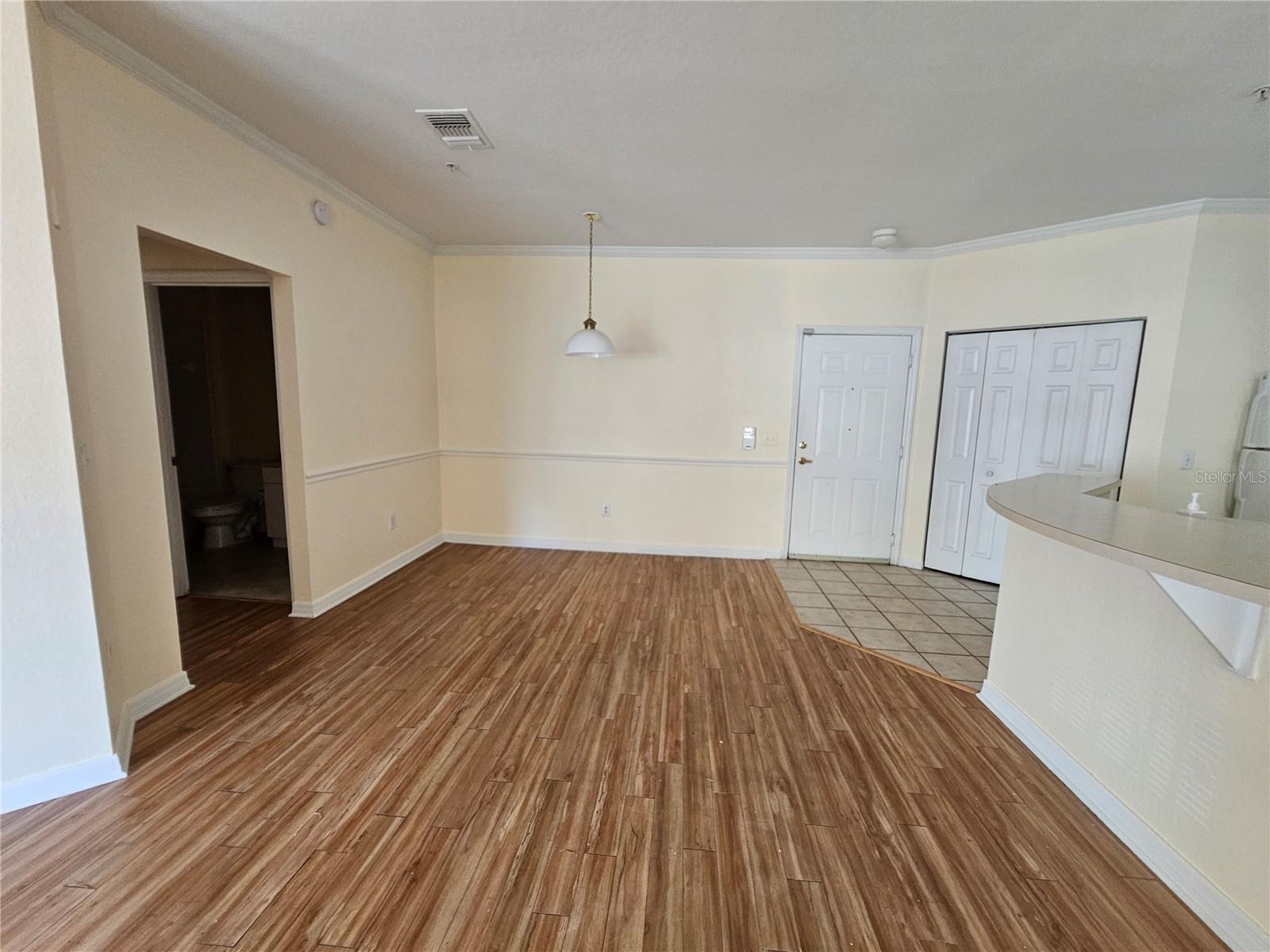 Image 12 of 79 For 3621 Conroy Road 712
