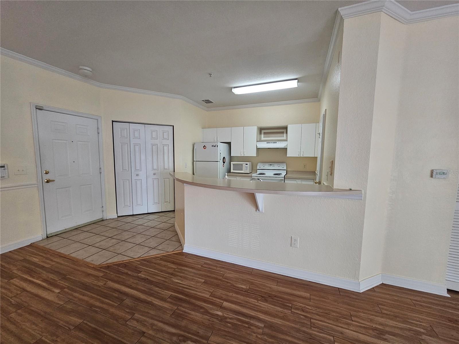 Image 13 of 79 For 3621 Conroy Road 712