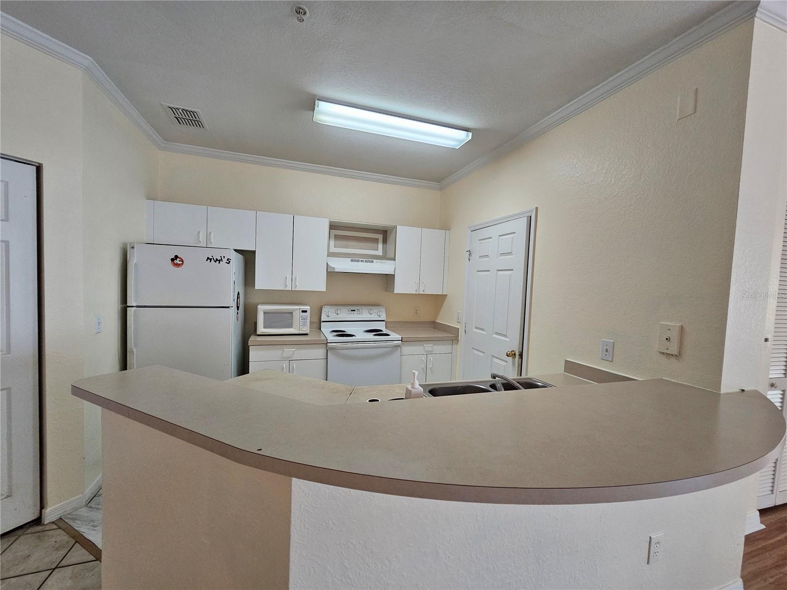 Image 14 of 79 For 3621 Conroy Road 712