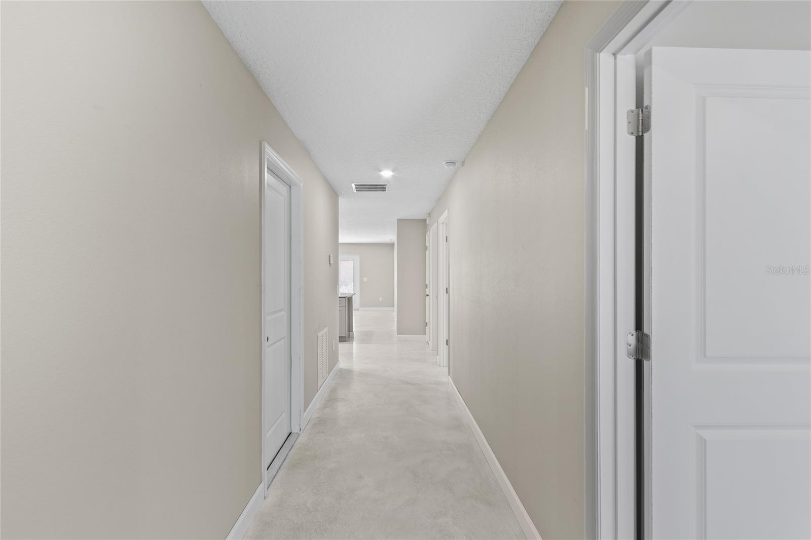 Image 3 of 15 For 925 Clifford Avenue 927