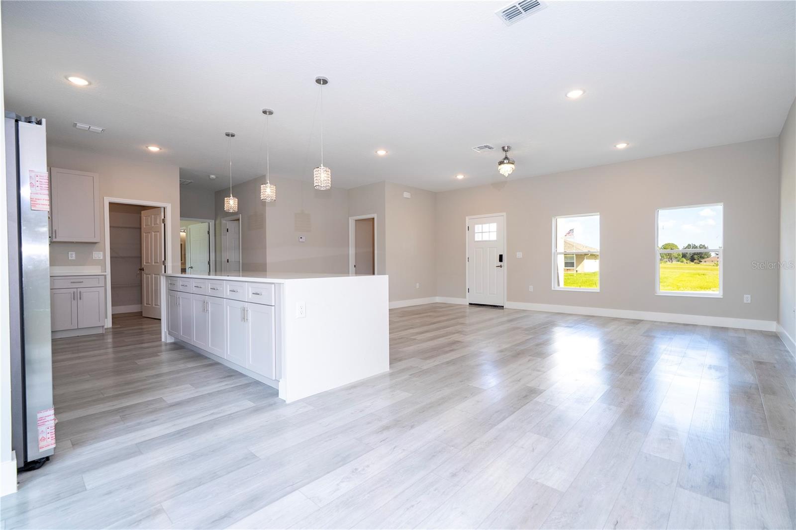 Image 10 of 71 For 7916 Granada Rd