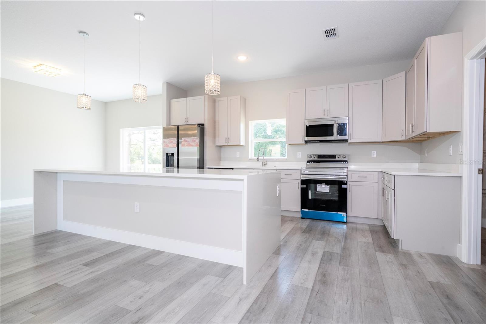 Image 12 of 71 For 7916 Granada Rd