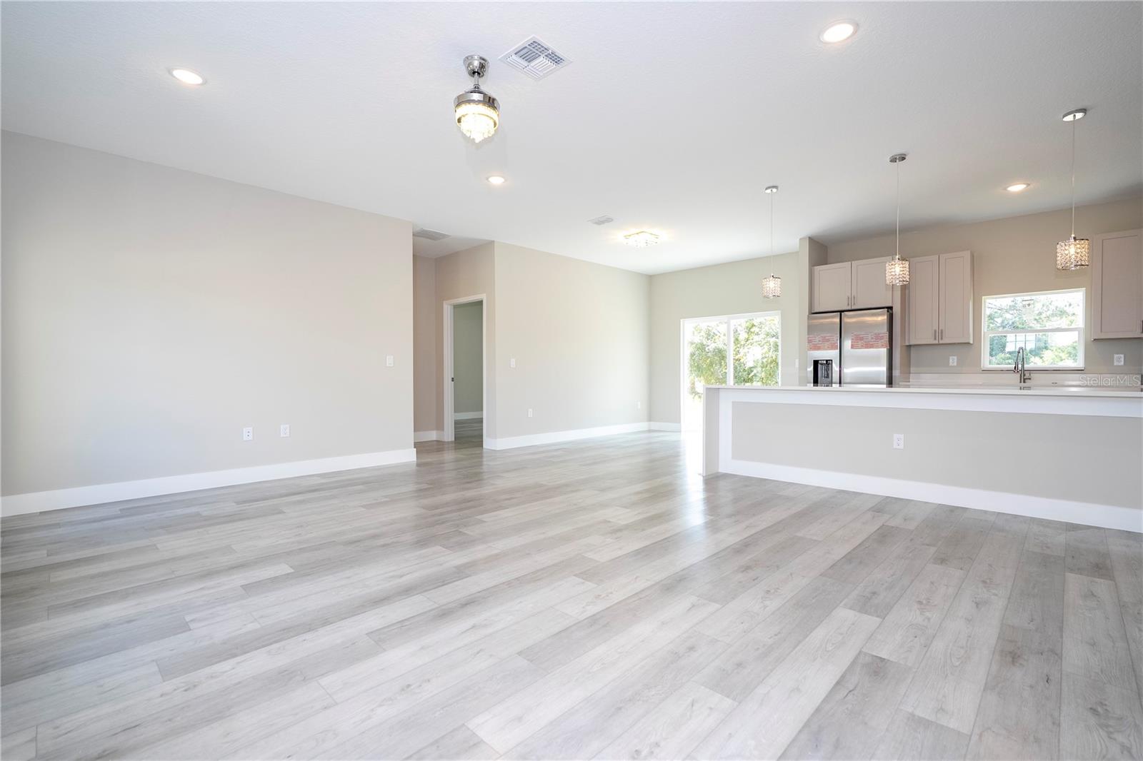 Image 3 of 71 For 7916 Granada Rd