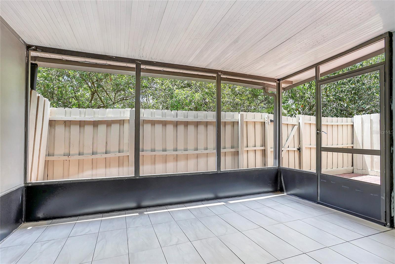Image 16 of 32 For 7484 Canford Court 8