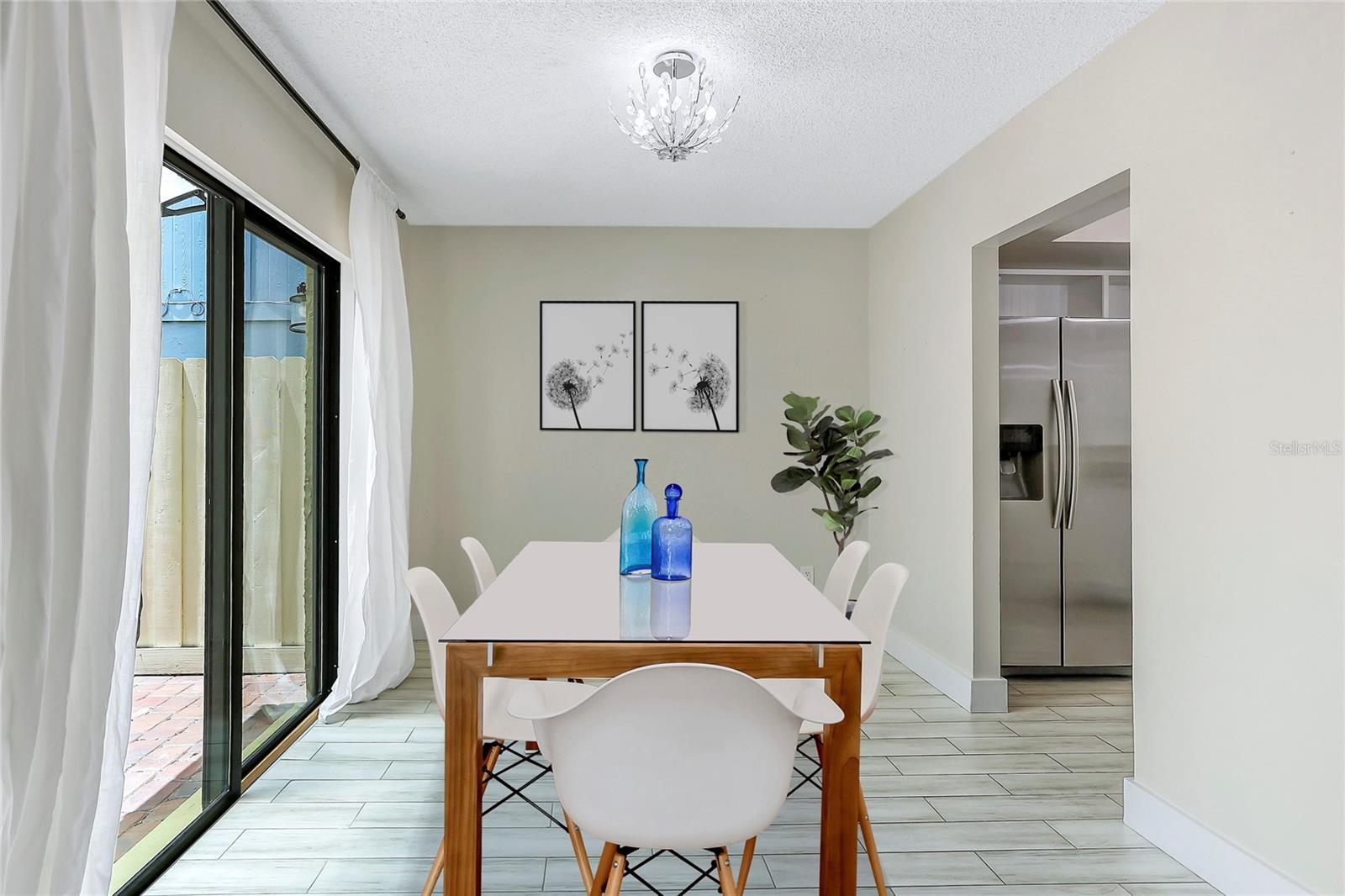 Image 7 of 32 For 7484 Canford Court 8
