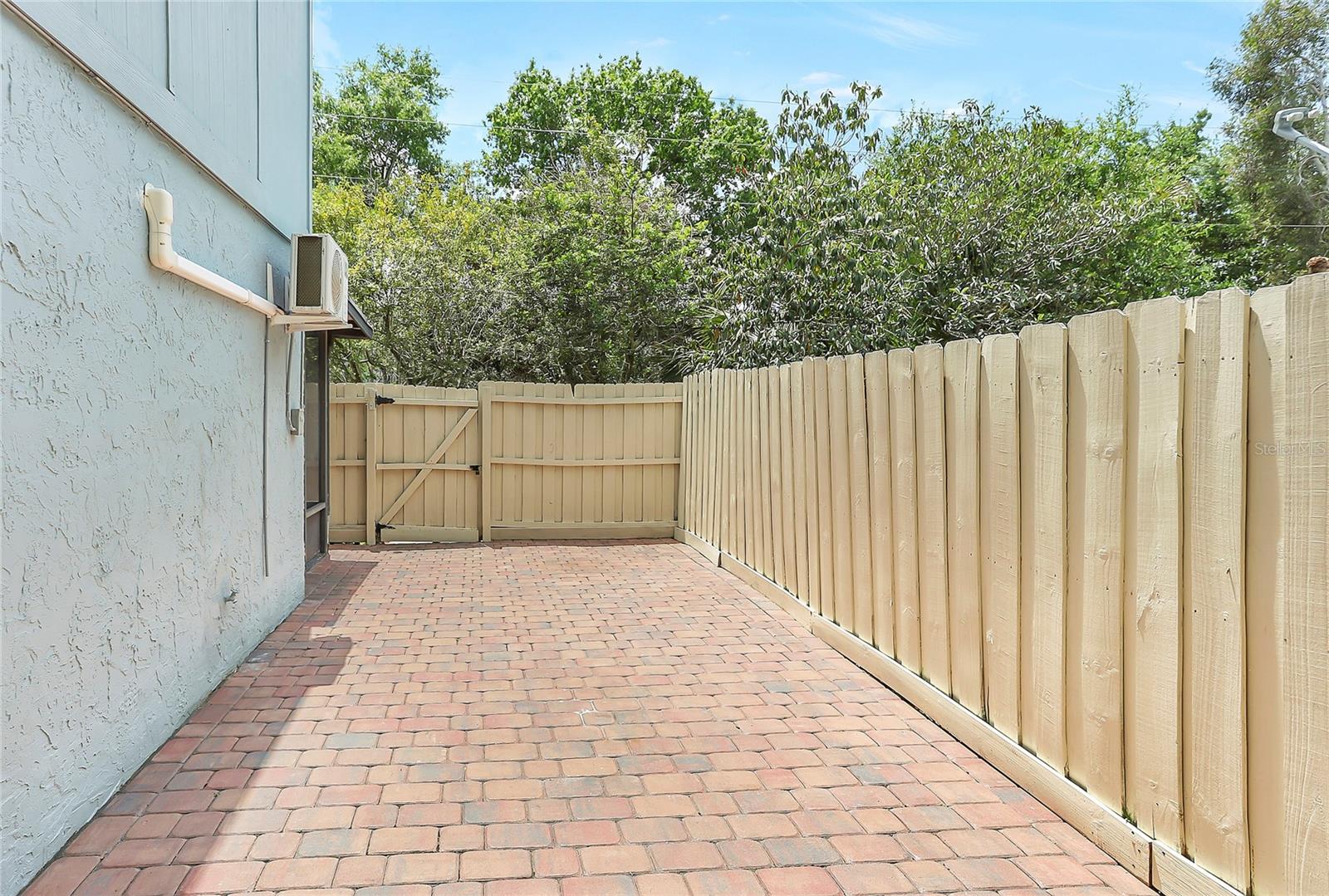 Image 9 of 32 For 7484 Canford Court 8