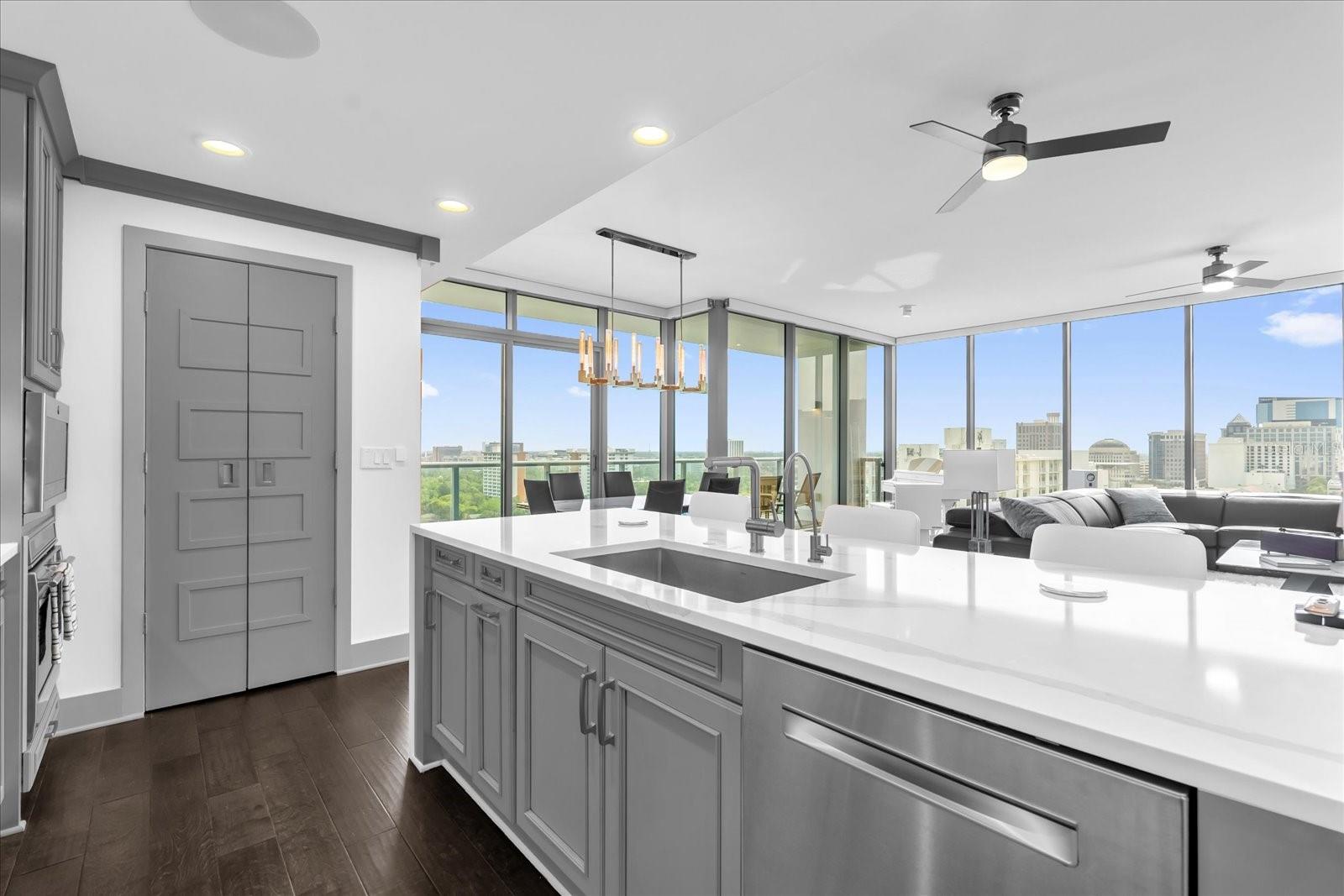 Image 7 of 34 For 260 Osceola Avenue 1406