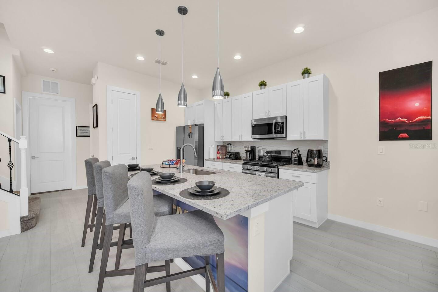 Image 6 of 37 For 7587 Sunflower Circle