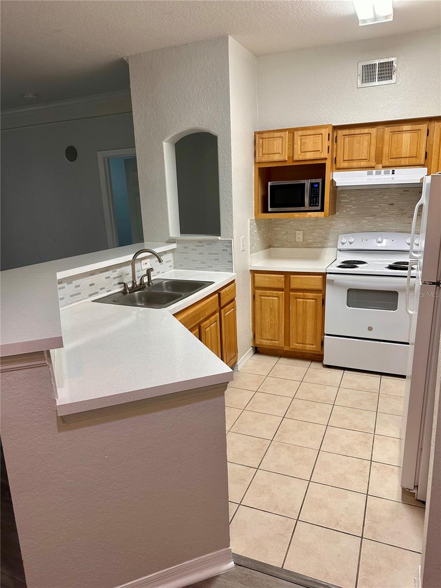 Image 4 of 19 For 2564 Robert Trent Jones Drive 1314