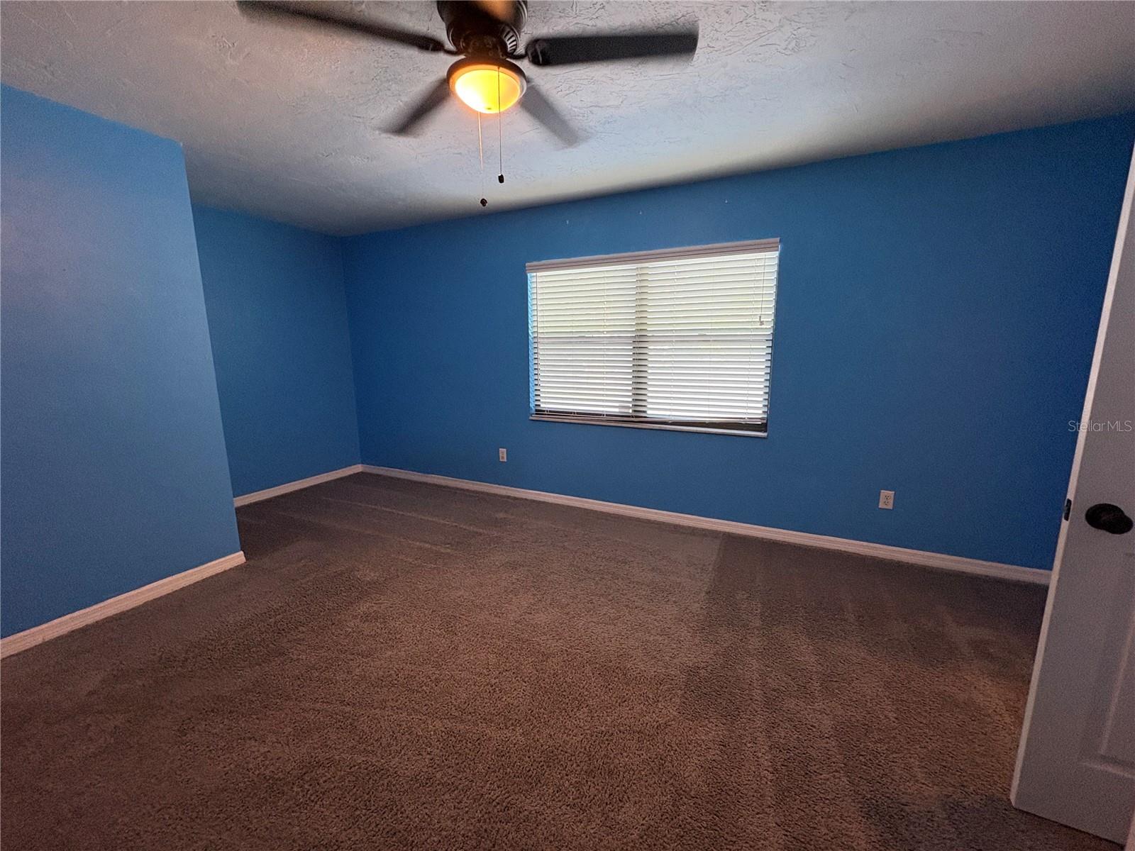 Image 25 of 82 For 155 S Court  
