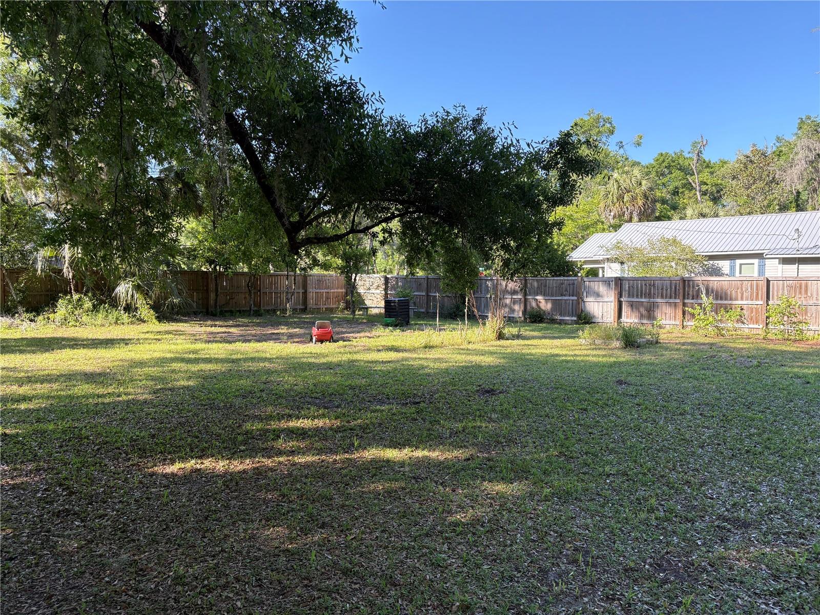Image 43 of 82 For 155 S Court  