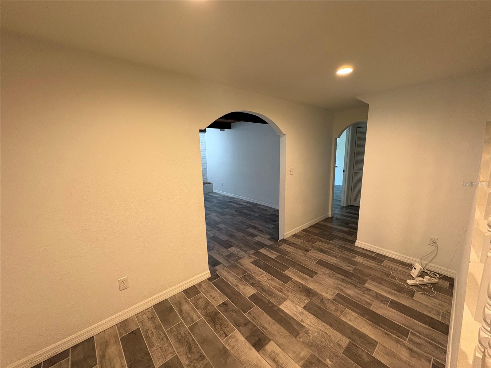 Image 5 of 82 For 155 S Court  