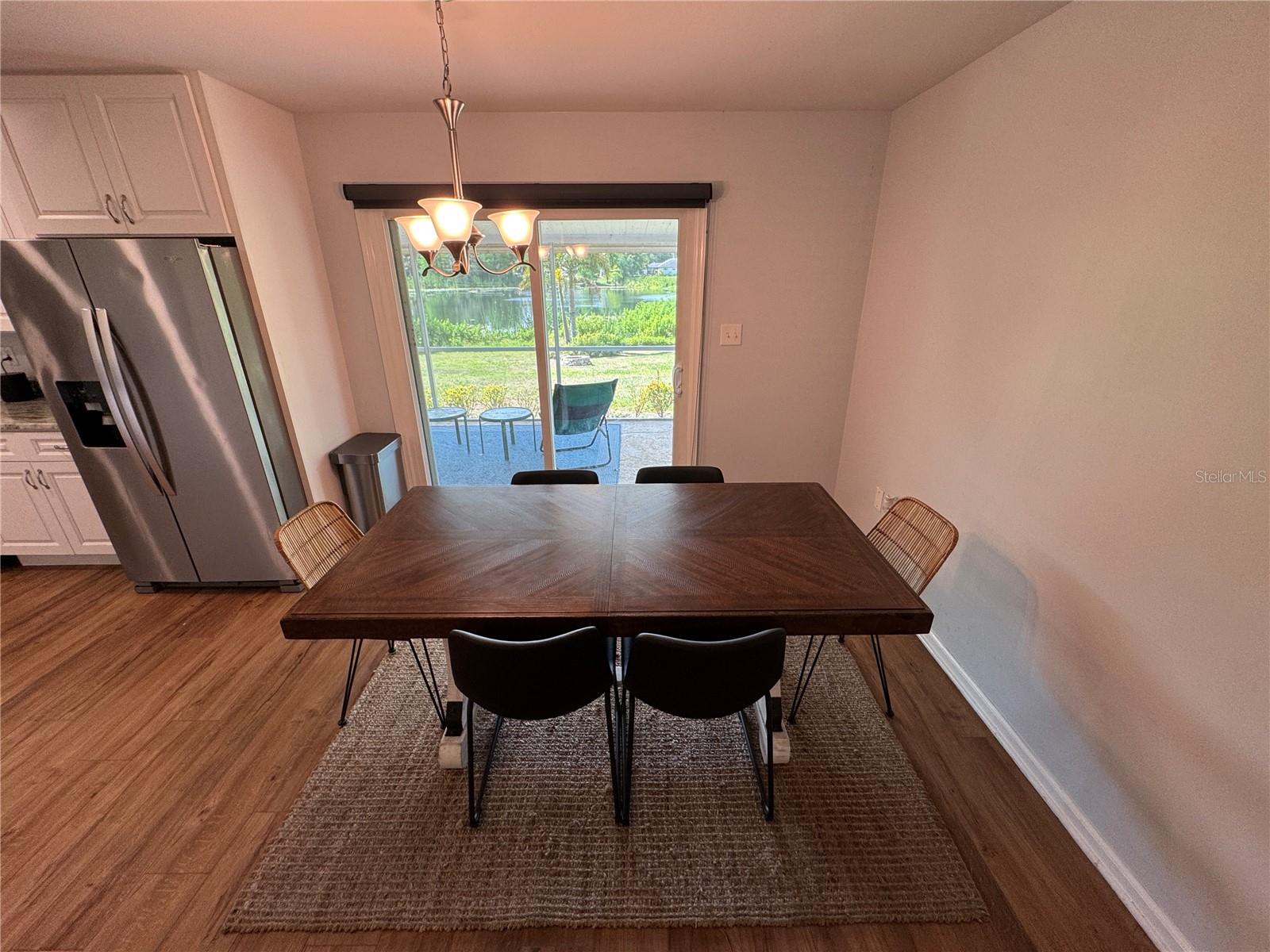 Image 7 of 16 For 1700 Overlake Avenue
