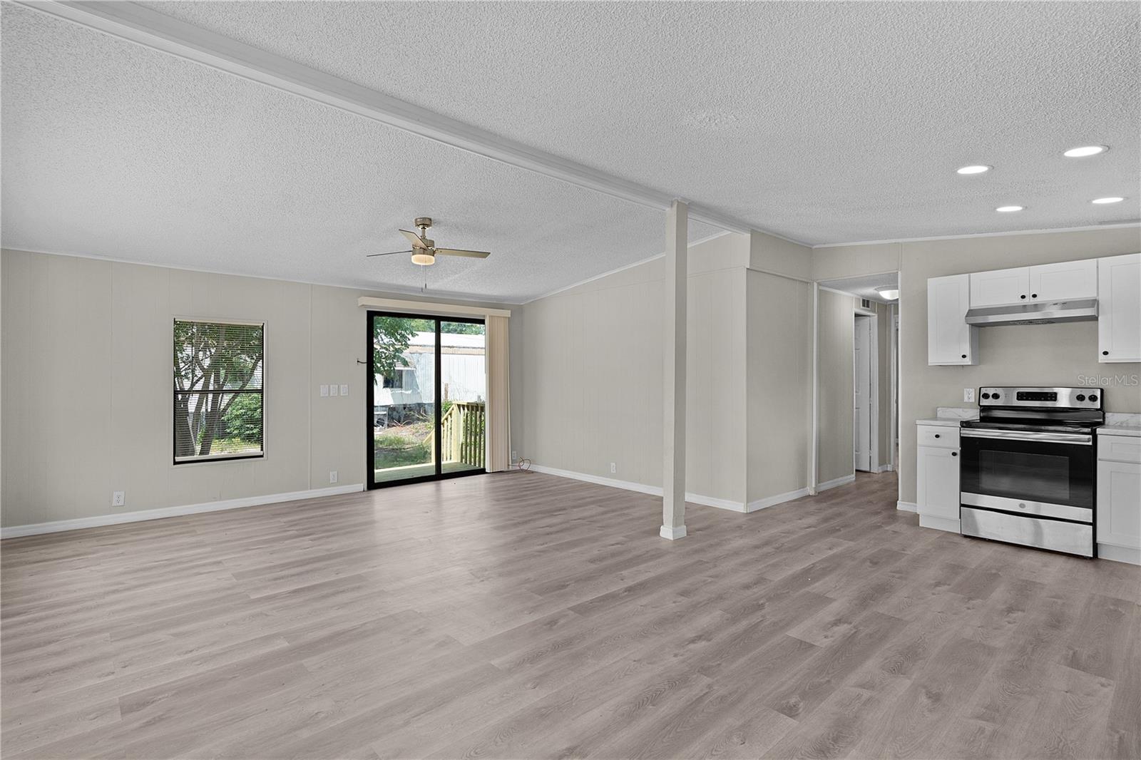 Image 11 of 25 For 33506 Luana Court