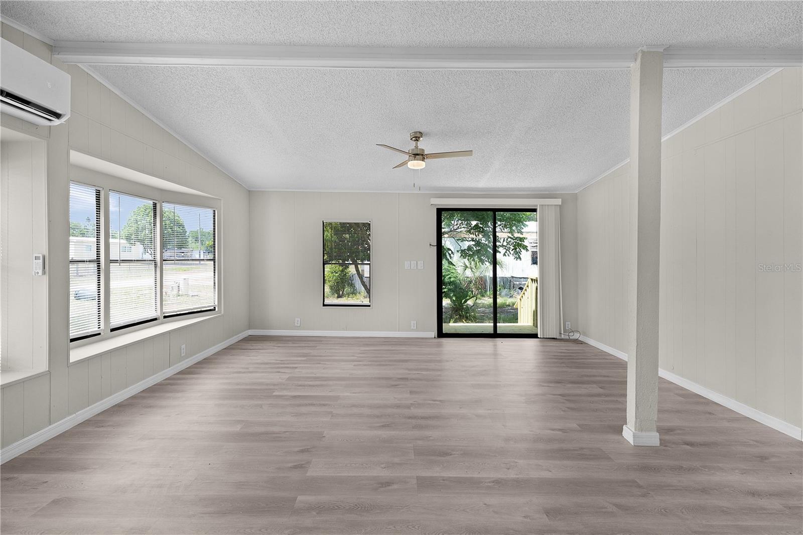 Image 12 of 25 For 33506 Luana Court