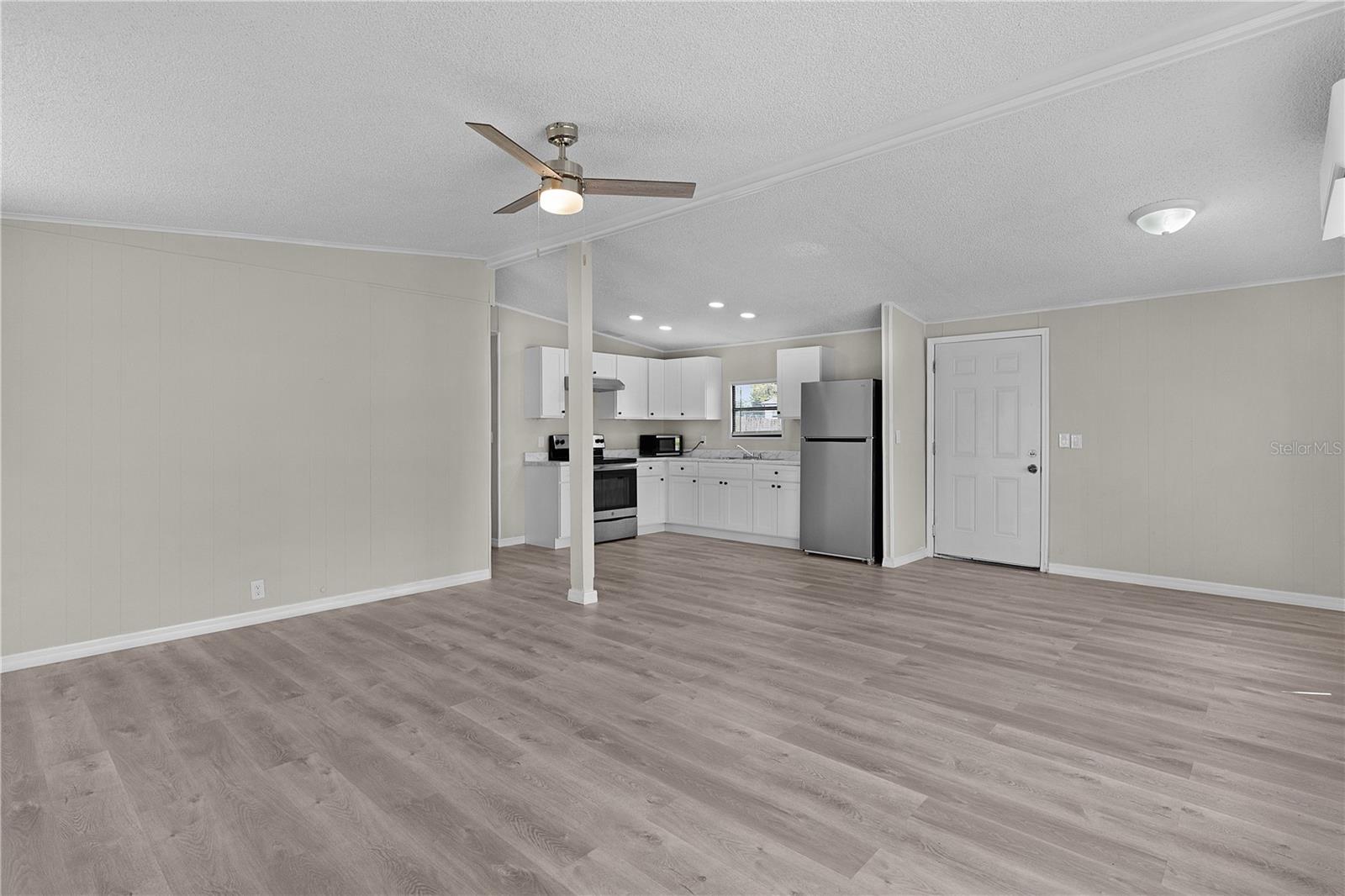 Image 13 of 25 For 33506 Luana Court